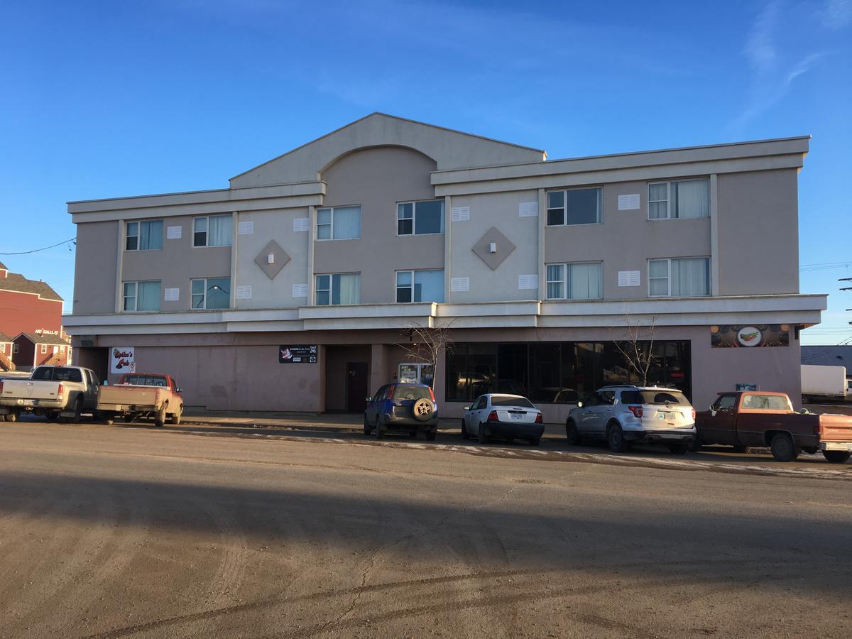 The Silverado Inn Dawson Creek Exterior photo