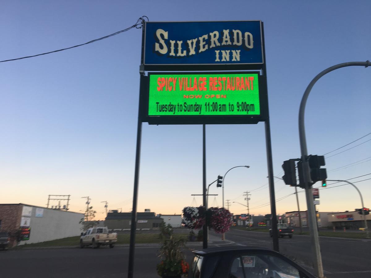 The Silverado Inn Dawson Creek Exterior photo